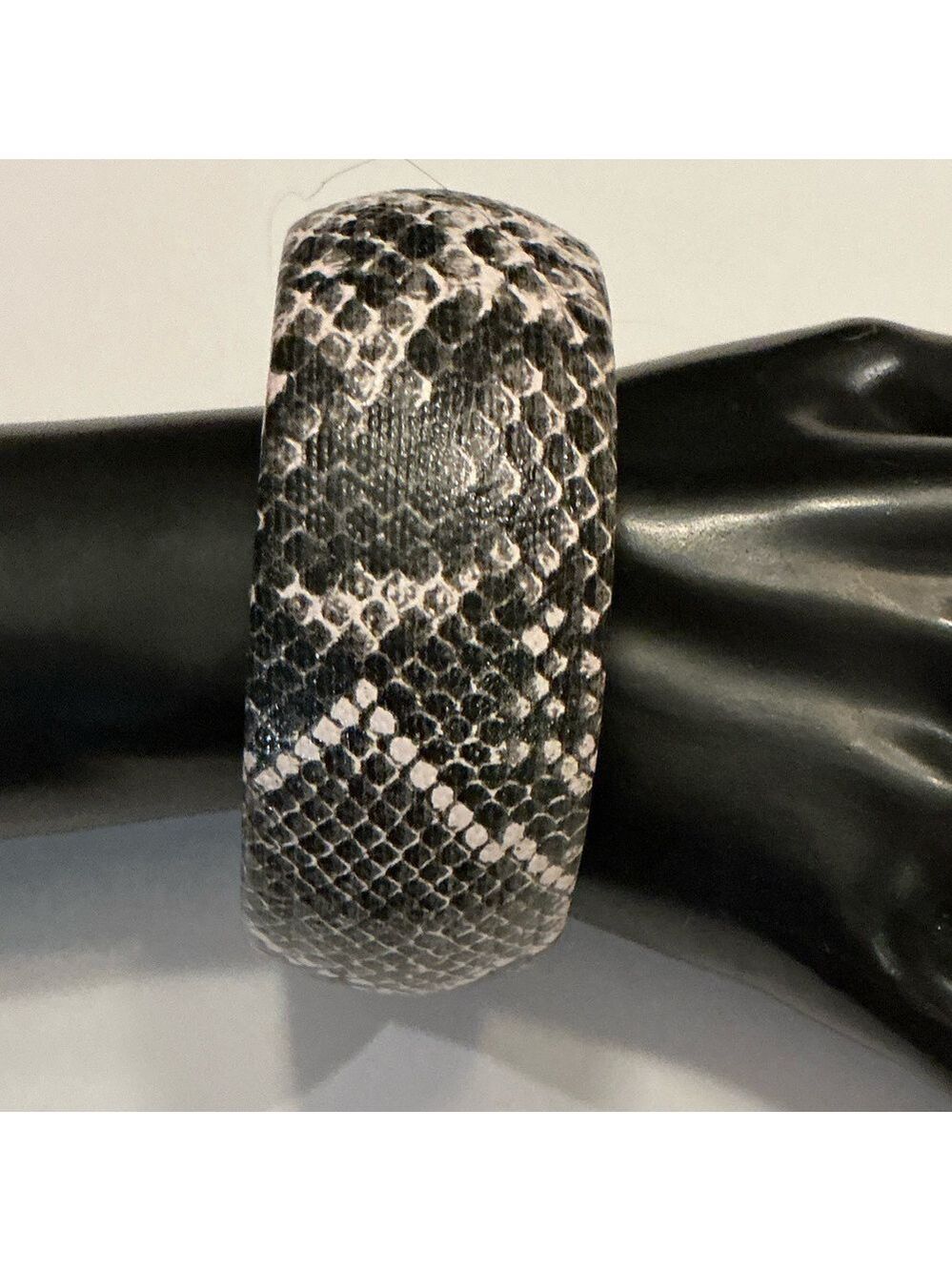 Vintage Black and White Snake Pattern Leather Bracelet